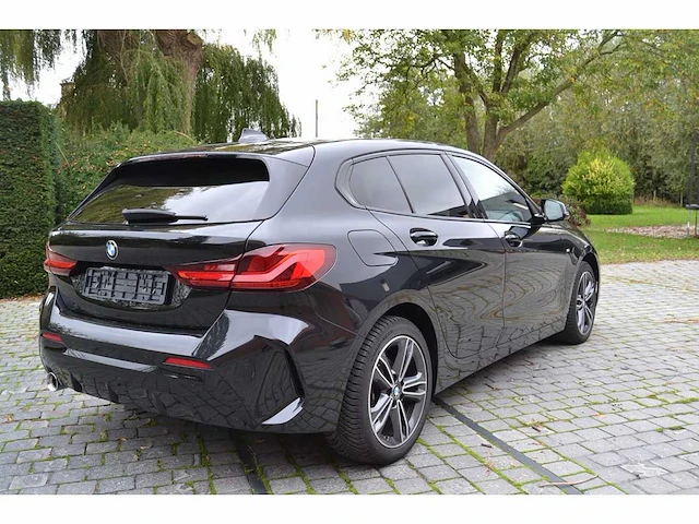 2020 bmw 118i sport line - personenauto - afbeelding 10 van  15