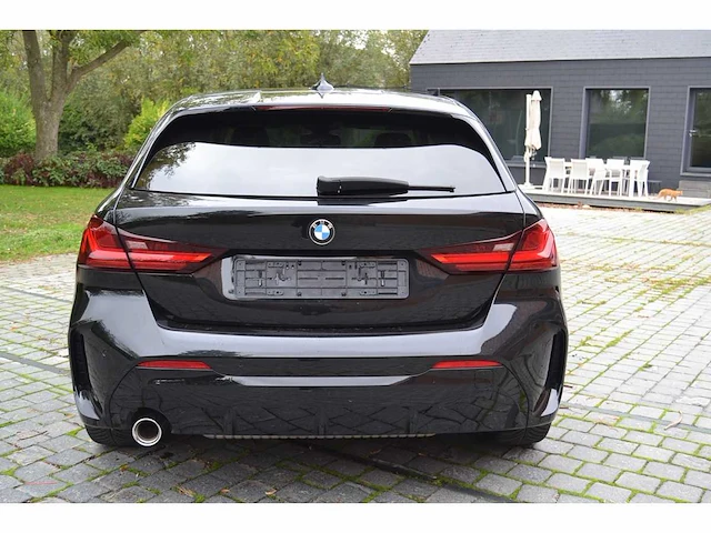 2020 bmw 118i sport line - personenauto - afbeelding 11 van  15