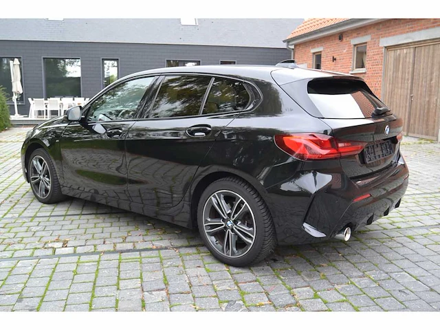 2020 bmw 118i sport line - personenauto - afbeelding 12 van  15