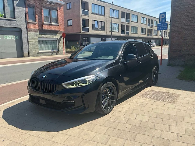 2020 bmw 120d xdrive m pakket personenauto - afbeelding 1 van  48