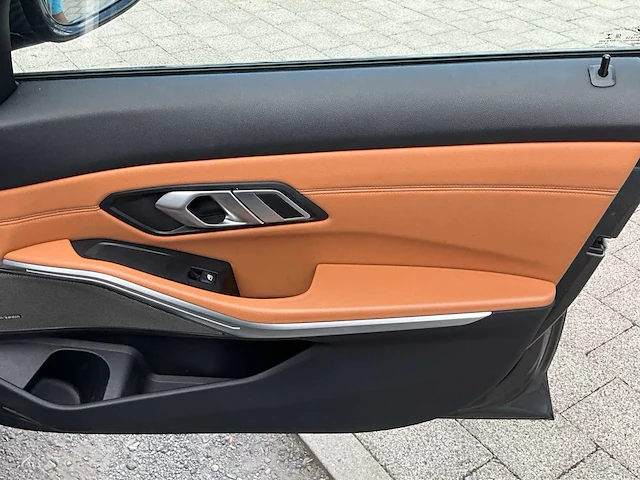 2020 bmw 330e - afbeelding 16 van  39