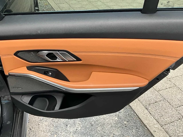 2020 bmw 330e - afbeelding 19 van  39