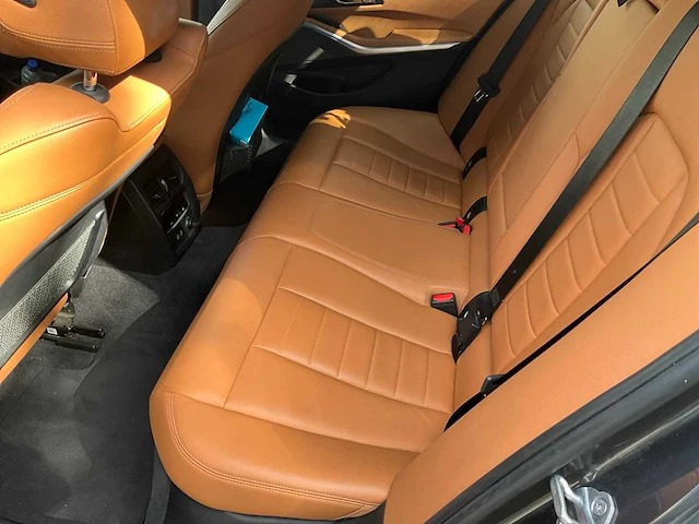 2020 bmw 330e - afbeelding 27 van  39