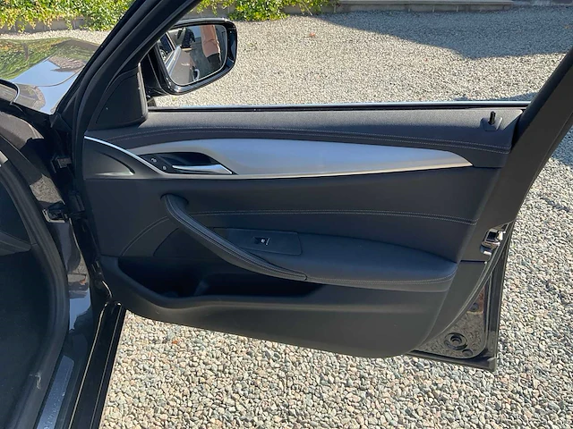 2020 bmw 518d hybride personenauto - afbeelding 27 van  39