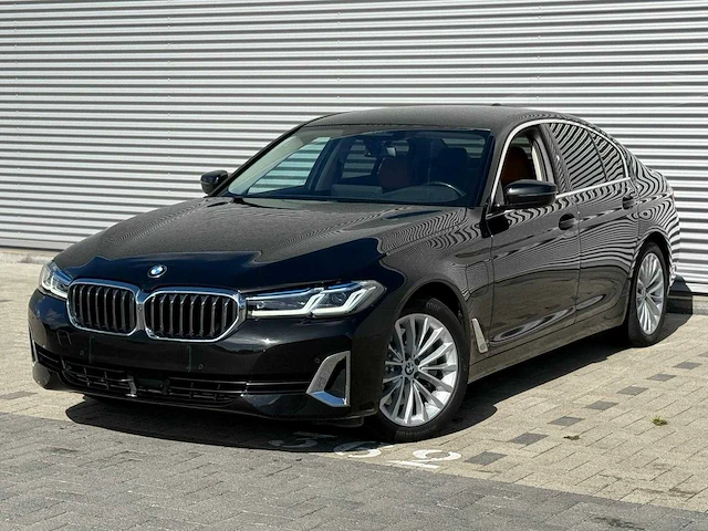 2020 bmw 530e luxery line - personenauto - afbeelding 12 van  26