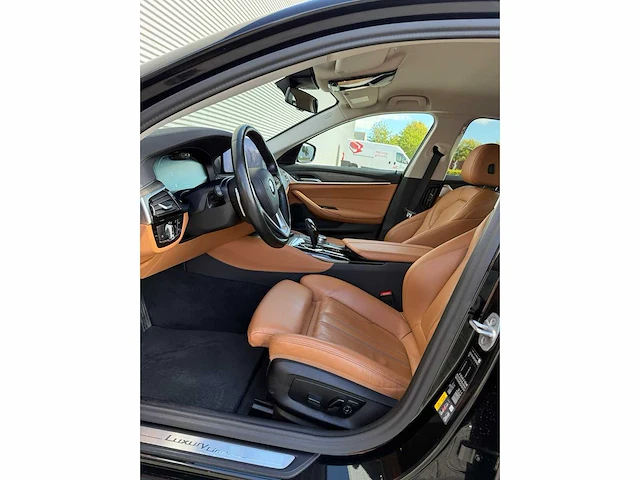 2020 bmw 530e luxery line - personenauto - afbeelding 3 van  26