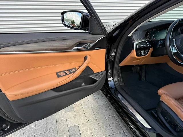 2020 bmw 530e luxery line - personenauto - afbeelding 7 van  26