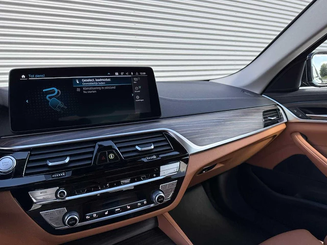 2020 bmw 530e luxery line - personenauto - afbeelding 10 van  26