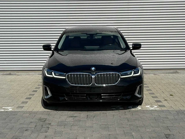 2020 bmw 530e luxery line - personenauto - afbeelding 1 van  26