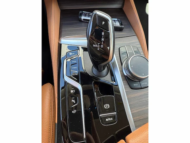 2020 bmw 530e luxery line - personenauto - afbeelding 15 van  26