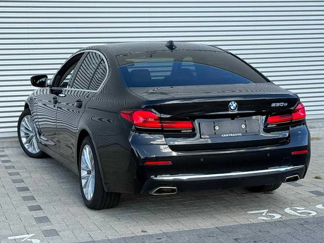 2020 bmw 530e luxery line - personenauto - afbeelding 23 van  26