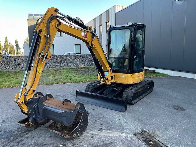 2020 cat 303.5e2 minigraafmachine - afbeelding 2 van  32