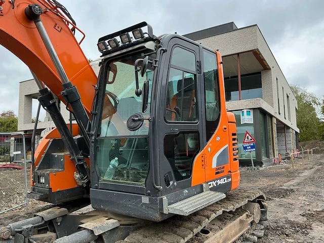 2020 doosan crawler excavator dx140lcr rupsgraafmachine - afbeelding 11 van  59