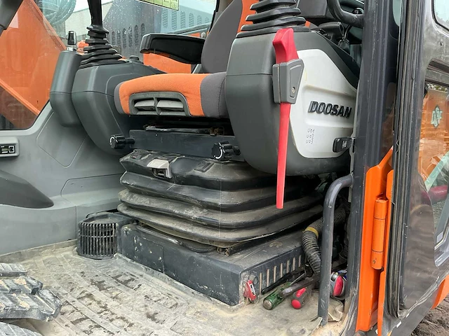 2020 doosan crawler excavator dx140lcr rupsgraafmachine - afbeelding 51 van  59