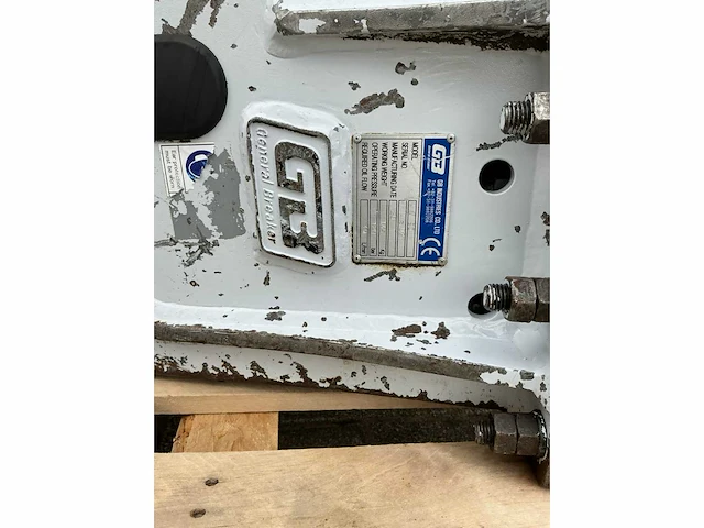 2020 general breaker m 90 hydraulische breekhamer - afbeelding 1 van  4