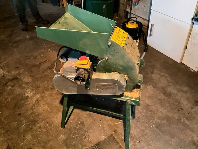 2020 hamermolen hout 230v 100 a 150kg/h - afbeelding 1 van  11