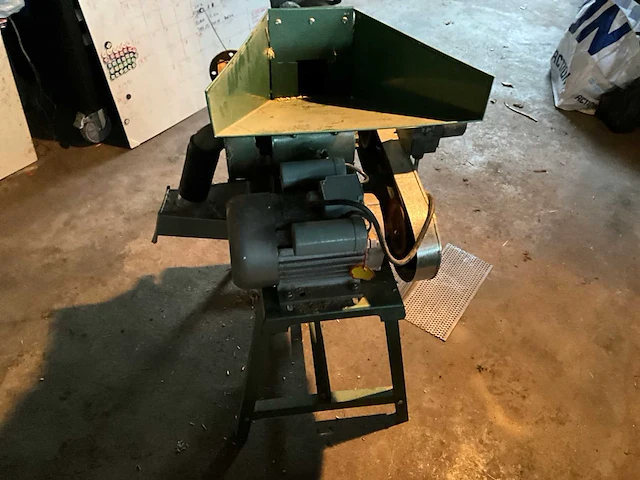 2020 hamermolen hout 230v 100 a 150kg/h - afbeelding 5 van  11