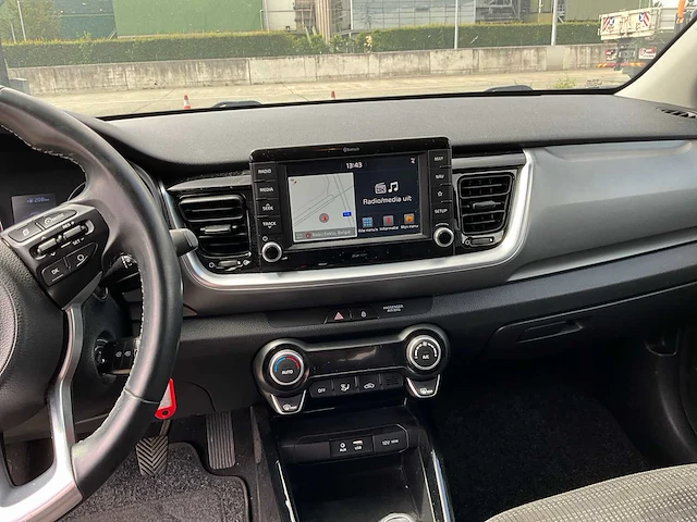 2020 kia stonic personenauto - afbeelding 6 van  30