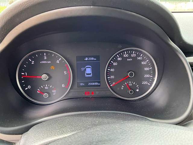 2020 kia stonic personenauto - afbeelding 10 van  30