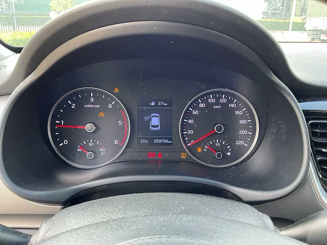 2020 kia stonic personenauto - afbeelding 8 van  30
