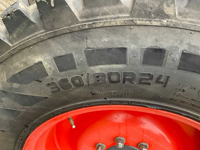 2020 kubota m5111 vierwielaangedreven landbouwtractor - afbeelding 5 van  32