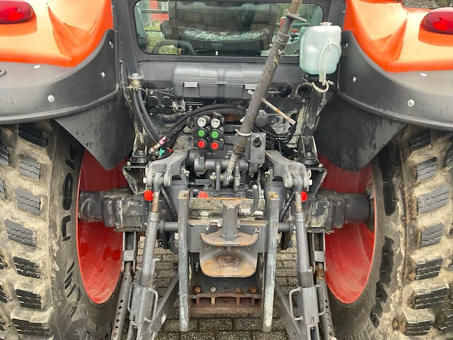 2020 kubota m5111 vierwielaangedreven landbouwtractor - afbeelding 13 van  32