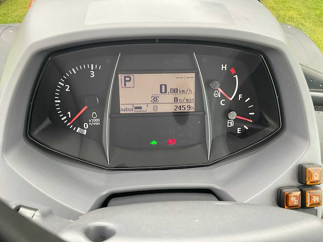 2020 kubota m5111 vierwielaangedreven landbouwtractor - afbeelding 24 van  32