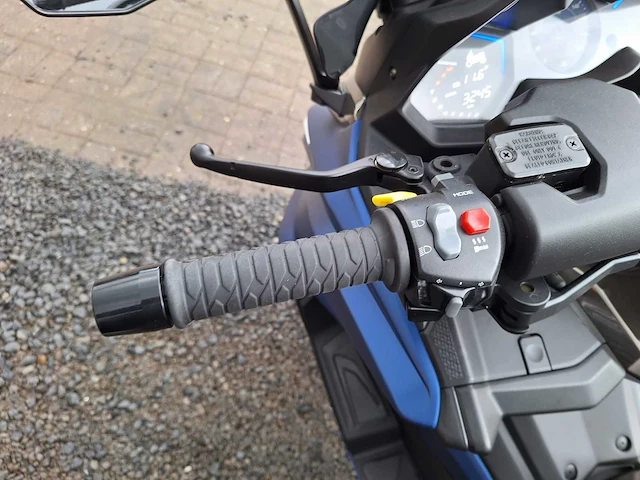 2020 kymco ak550 - afbeelding 6 van  13