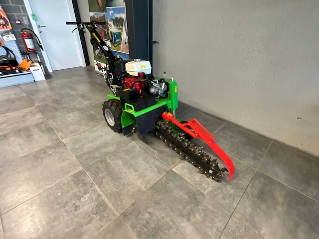 2020 laski tr60h sleuvengraver zelftrekker - afbeelding 7 van  13