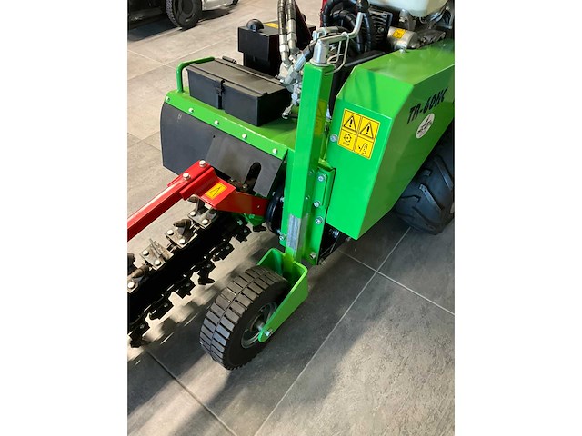 2020 laski tr60h sleuvengraver zelftrekker - afbeelding 13 van  13