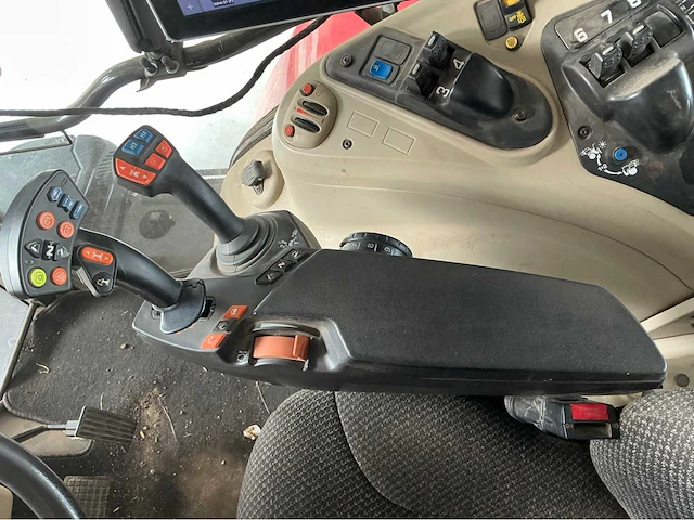 2020 massey ferguson 7719s tractoren - afbeelding 16 van  32
