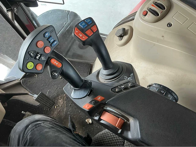 2020 massey ferguson 7719s tractoren - afbeelding 17 van  32
