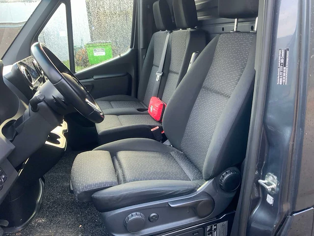 2020 mercedes-benz sprinter 319 cdi lichte vrachtwagen - afbeelding 7 van  28