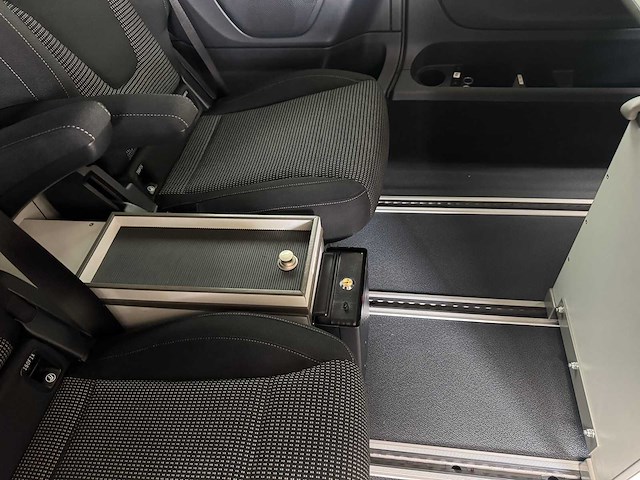 2020 mercedes-benz vito tourer 116cdi extra long 140.000km - afbeelding 31 van  47