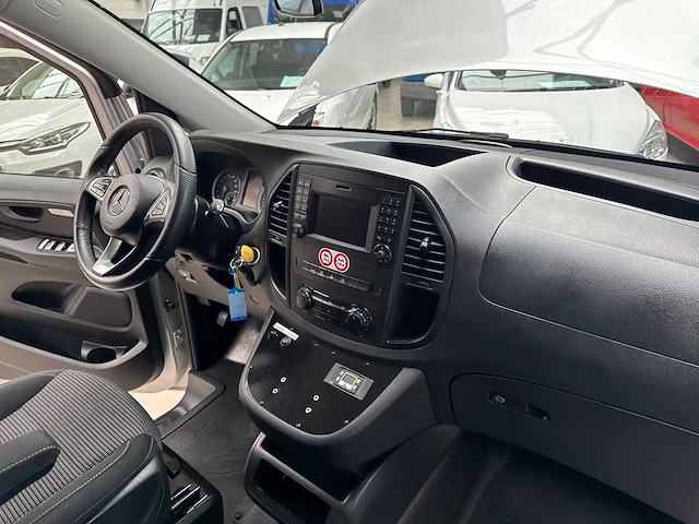 2020 mercedes-benz vito tourer 116cdi extra long 9 seats possible - afbeelding 15 van  28