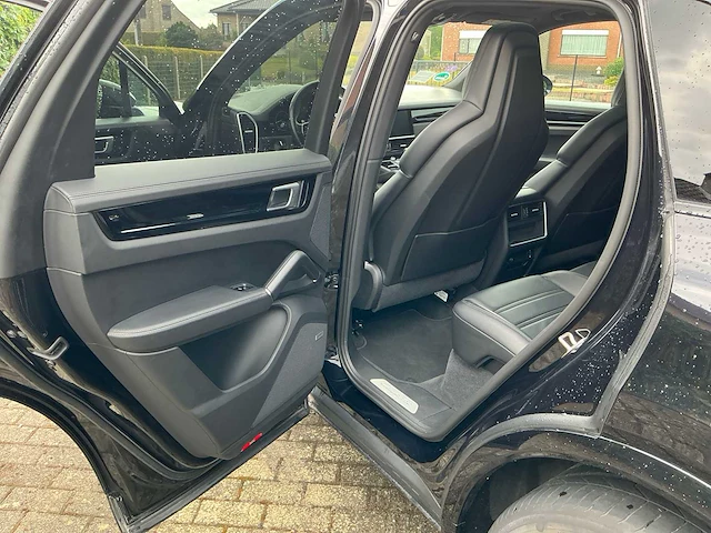 2020 porsche cayenne personenauto - afbeelding 21 van  62