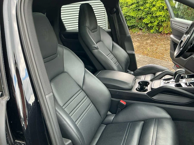 2020 porsche cayenne personenauto - afbeelding 32 van  62