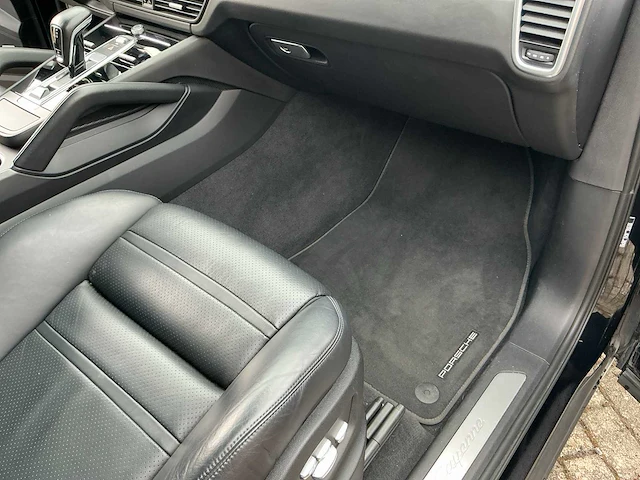 2020 porsche cayenne personenauto - afbeelding 35 van  62
