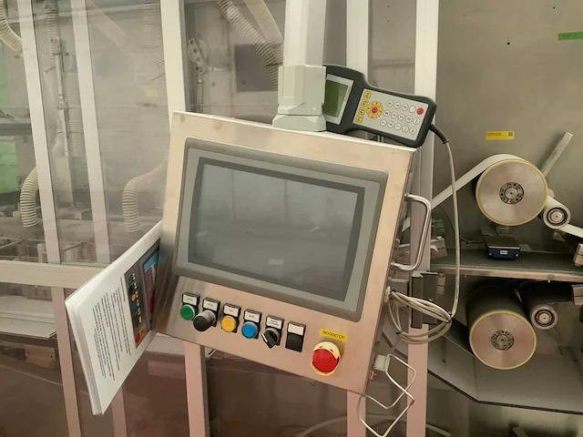 2020 productiemachine voor mondmaskers - afbeelding 17 van  24