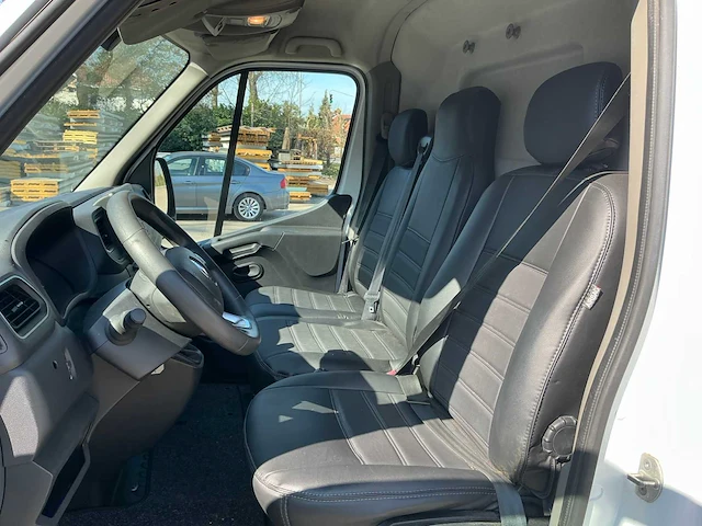 2020 renault master bestelwagen met hoogtewerker - afbeelding 2 van  31