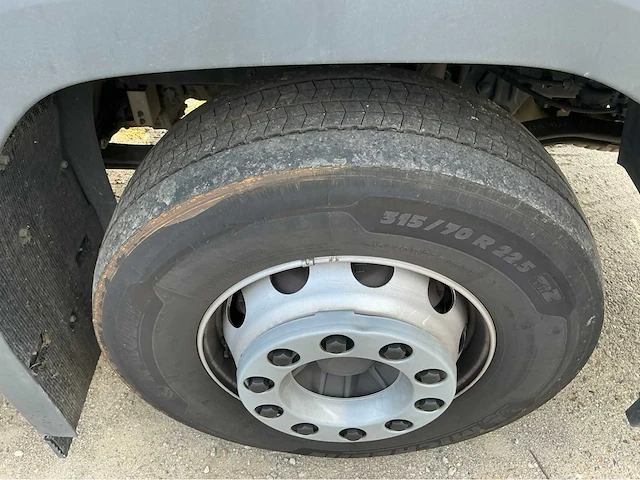2020 volvo fm330 vrachtwagen - afbeelding 29 van  38