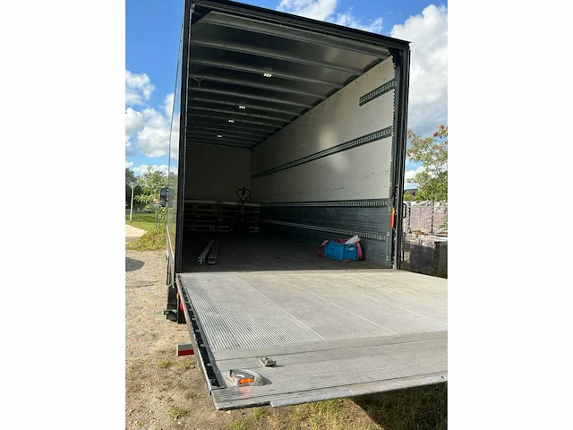 2020 volvo fm330 vrachtwagen - afbeelding 33 van  38