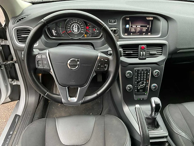 2020 volvo v40 personenauto benzine - afbeelding 7 van  28