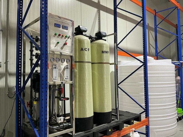 2020 zhpure 1500lph ro waterzuiveringsinstallatie + opslagtank - afbeelding 7 van  14