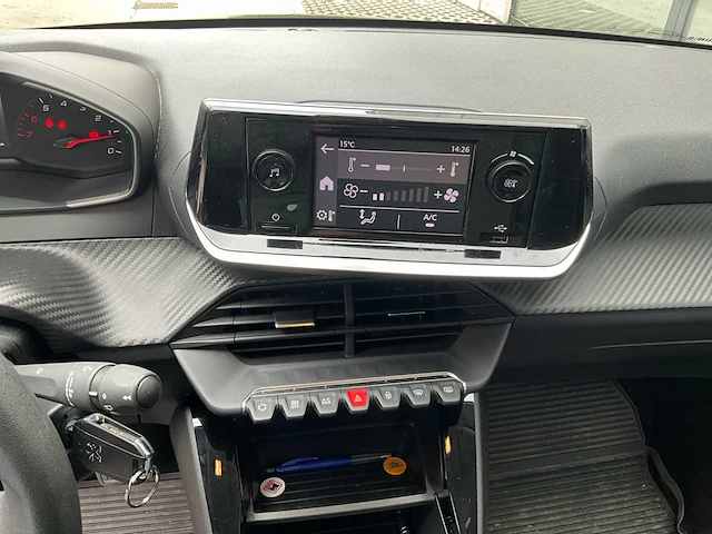 2021 - peugeot 208 - personenauto - afbeelding 18 van  33