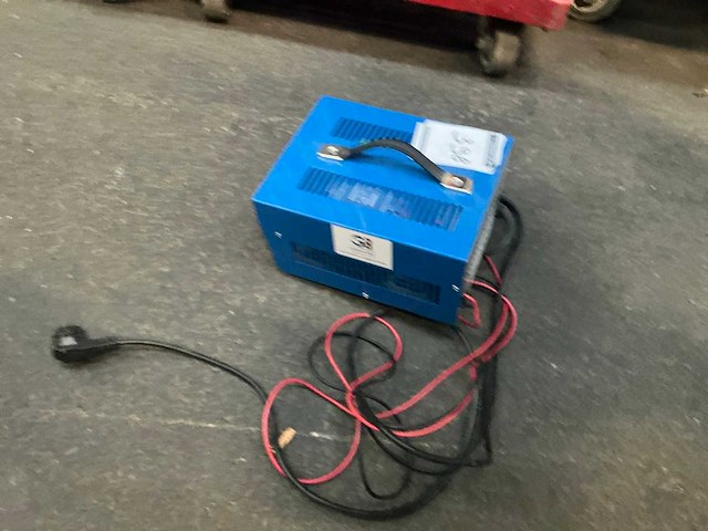 2021 acculader - afbeelding 3 van  3