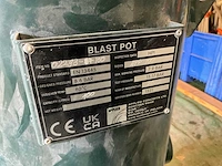 2021 blast pot straalketel met kaeser compressor m22 met toebehoren - afbeelding 2 van  17