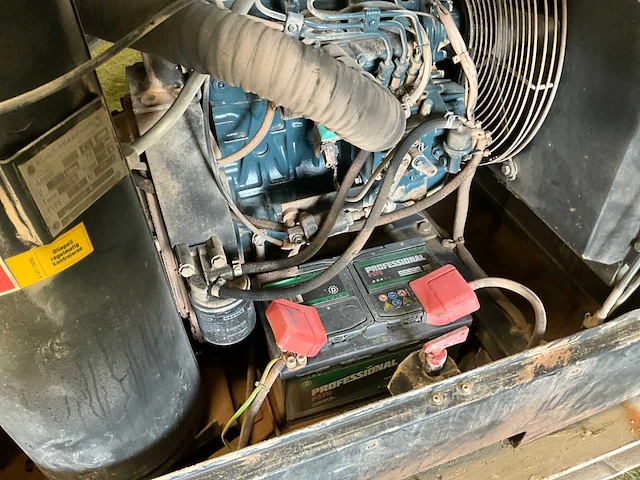2021 blast pot straalketel met kaeser compressor m22 met toebehoren - afbeelding 14 van  17