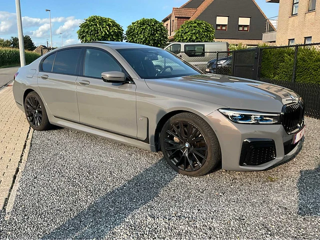 2021 bmw 745e - afbeelding 67 van  71