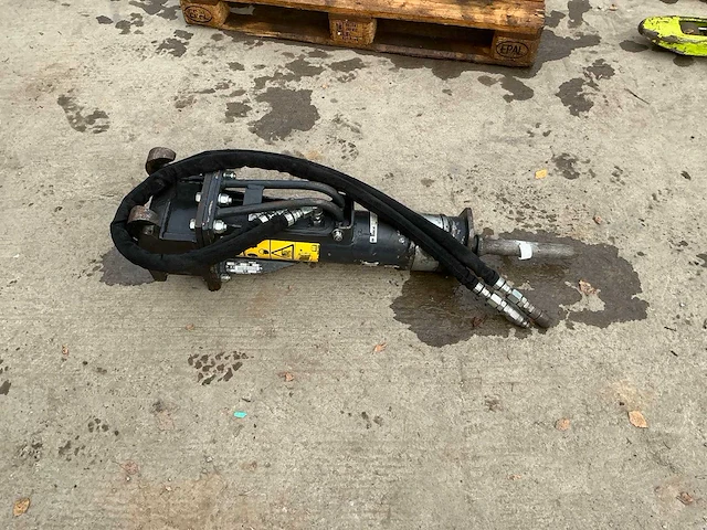 2021 bobcat hb280 mini schop spike hamer - afbeelding 1 van  9